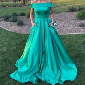 Prom dress for sale